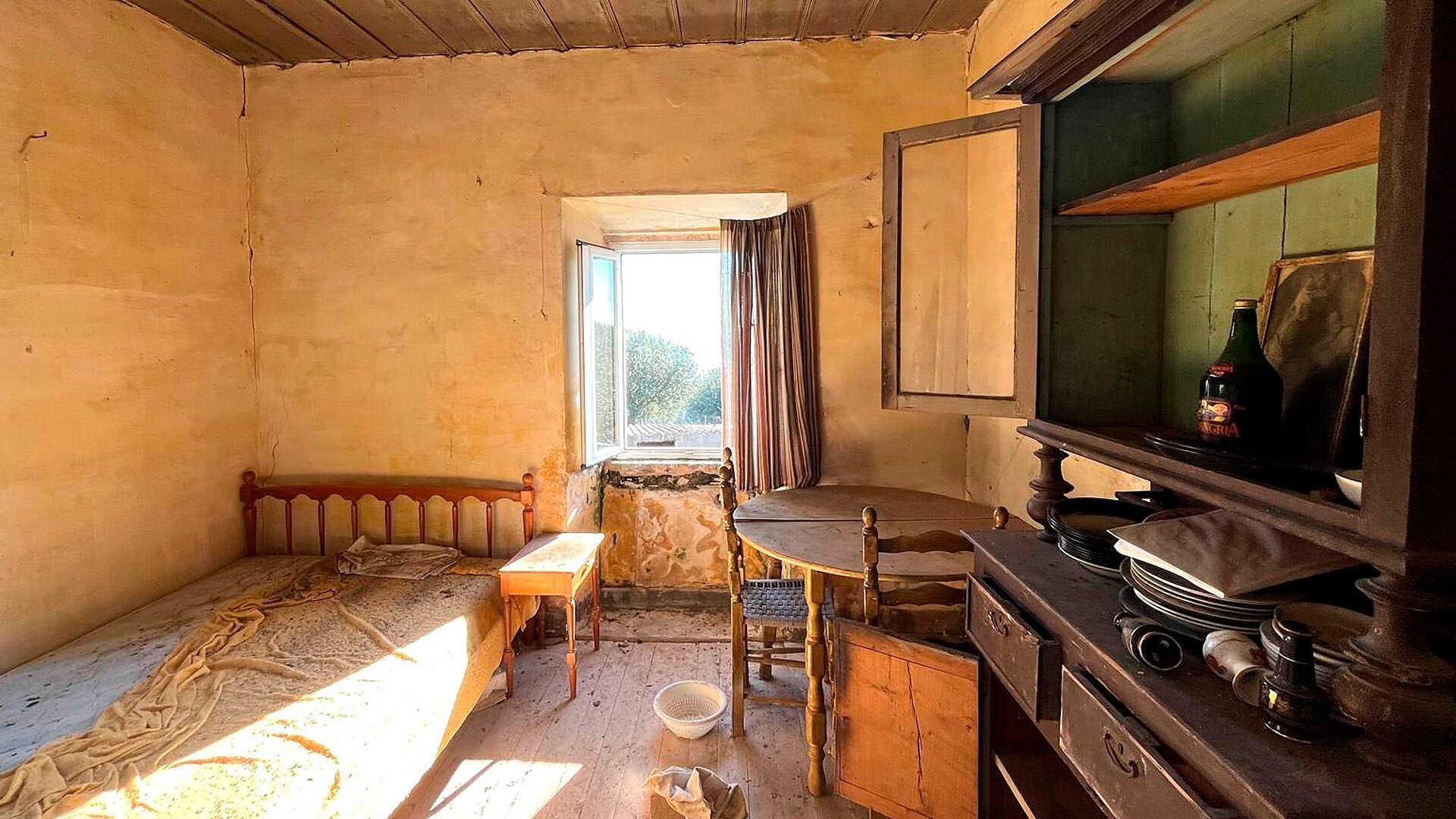 Alan & Amanda's Greek Job S1E5 Episode 5