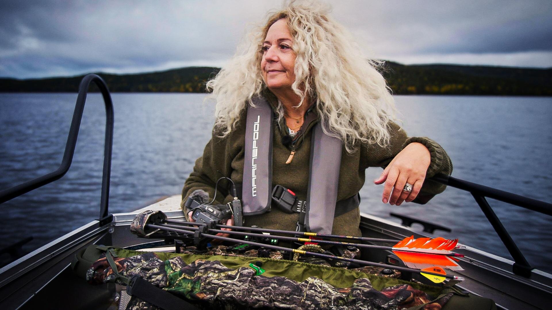 Alene i vildmarken S8E1 Bue, pil, økser og stædighed