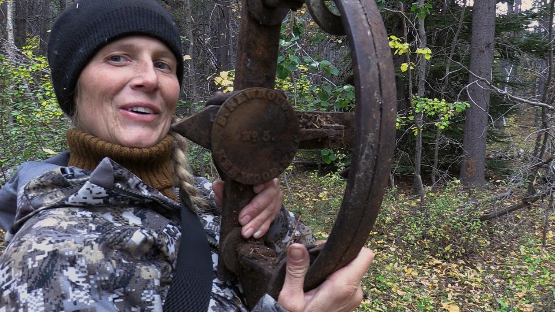 Alone S8E7 Surrounded