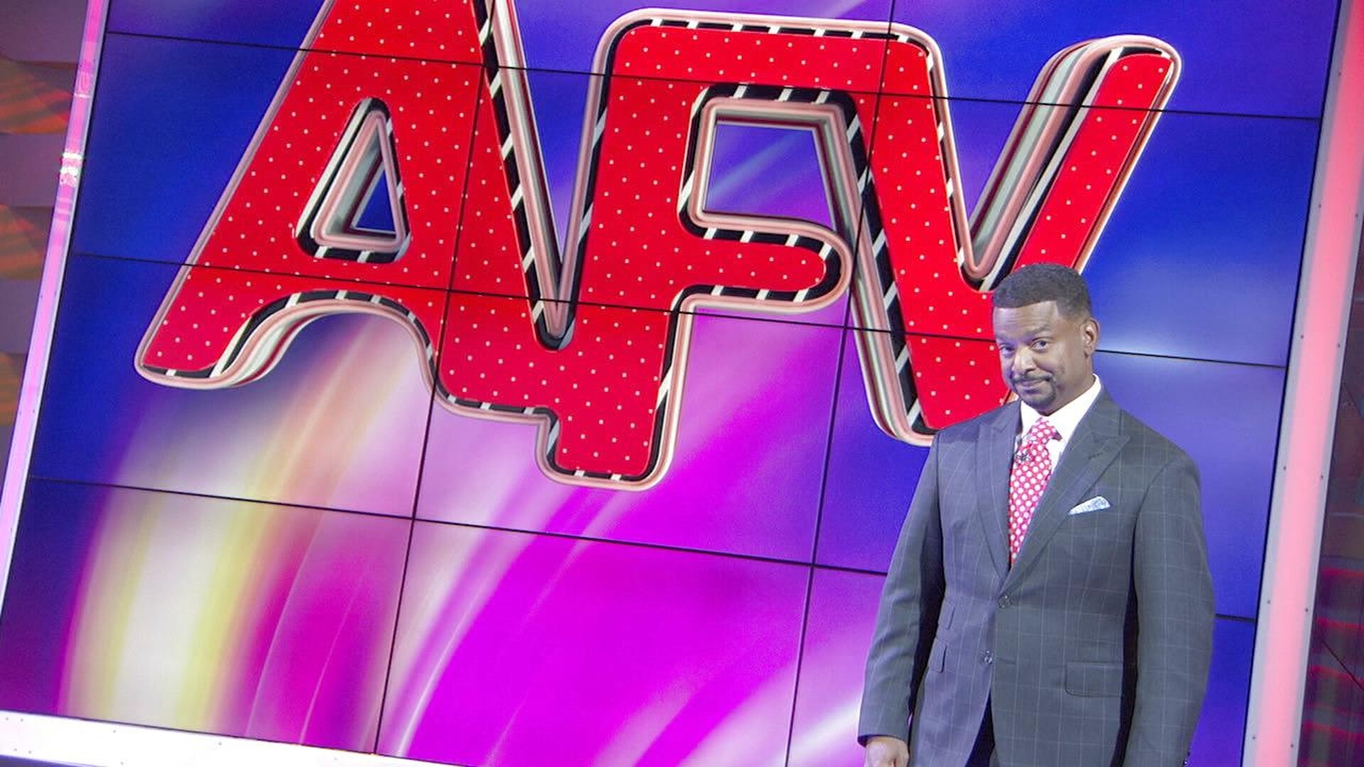 Americas Funniest Home Videos S36E3 Farm Follies, Food Freak-outs, and Birthday Blunders