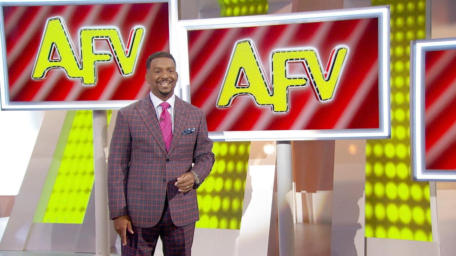 Americas Funniest Home Videos S36E6 Matrimonial Mayhem, Pranksters, and Snow Snafus