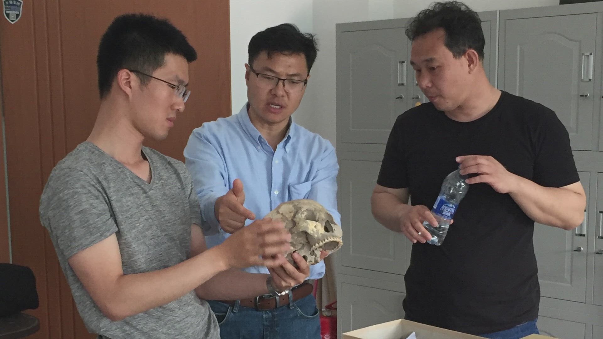 Ancient Aliens S22E1 Skulls of the Gods