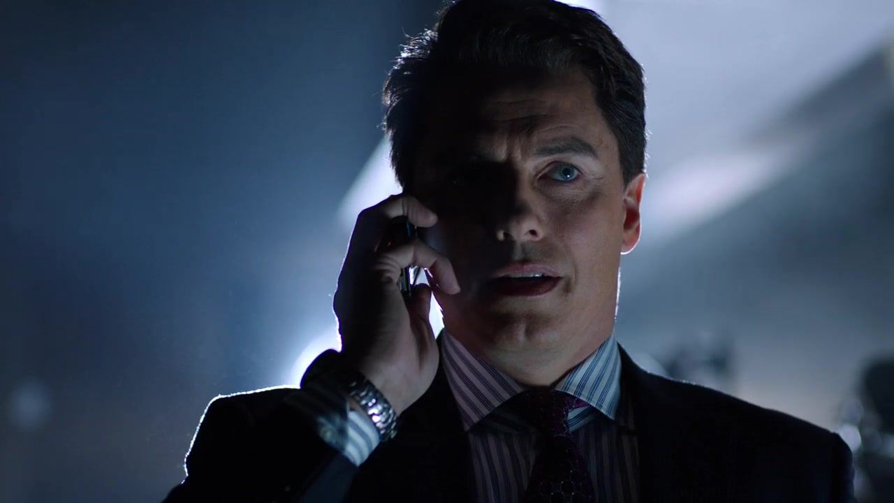 Arrow S1E11 Trust but Verify