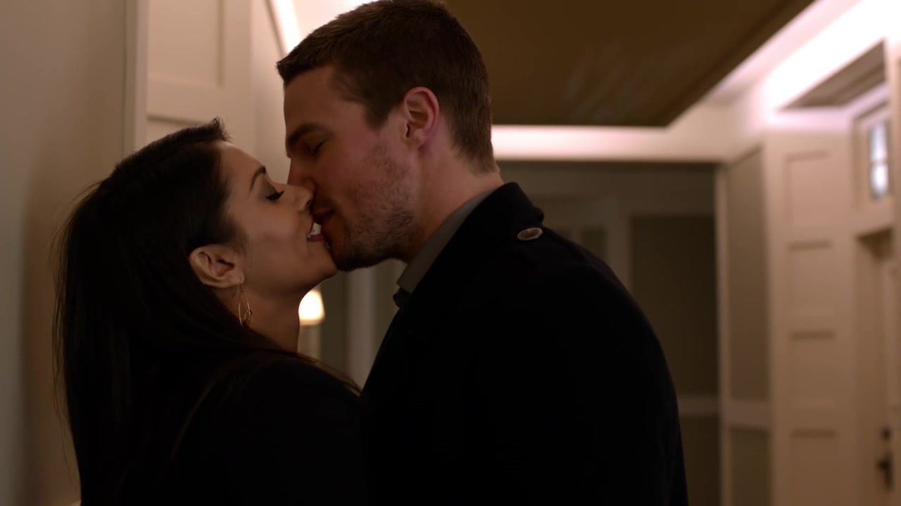 Arrow S1E16 Dead to Rights