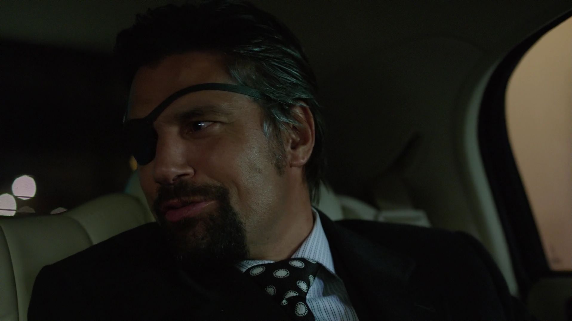 Arrow S2E18 Deathstroke