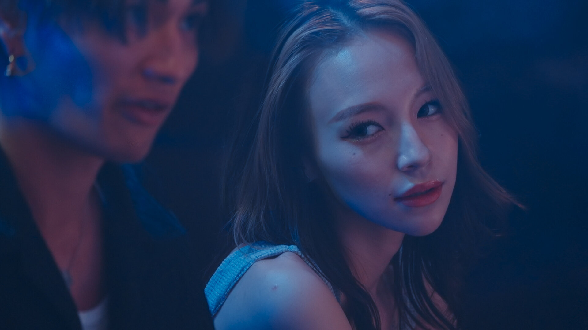 Badly in Love S1E4 Water, Seriously?