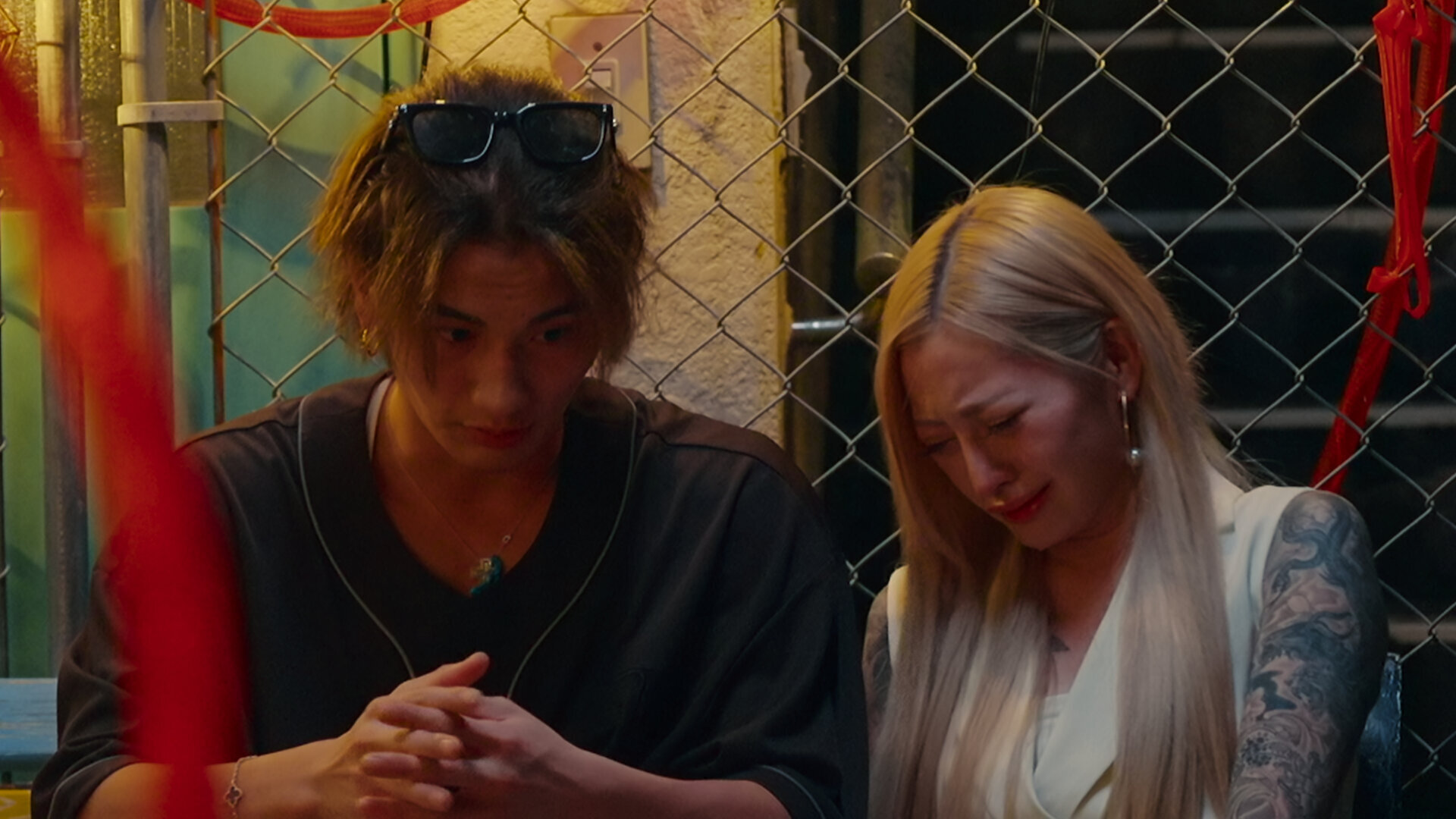 Badly in Love S1E6 Once I Fall in Love, Everyone Else is Just Noise