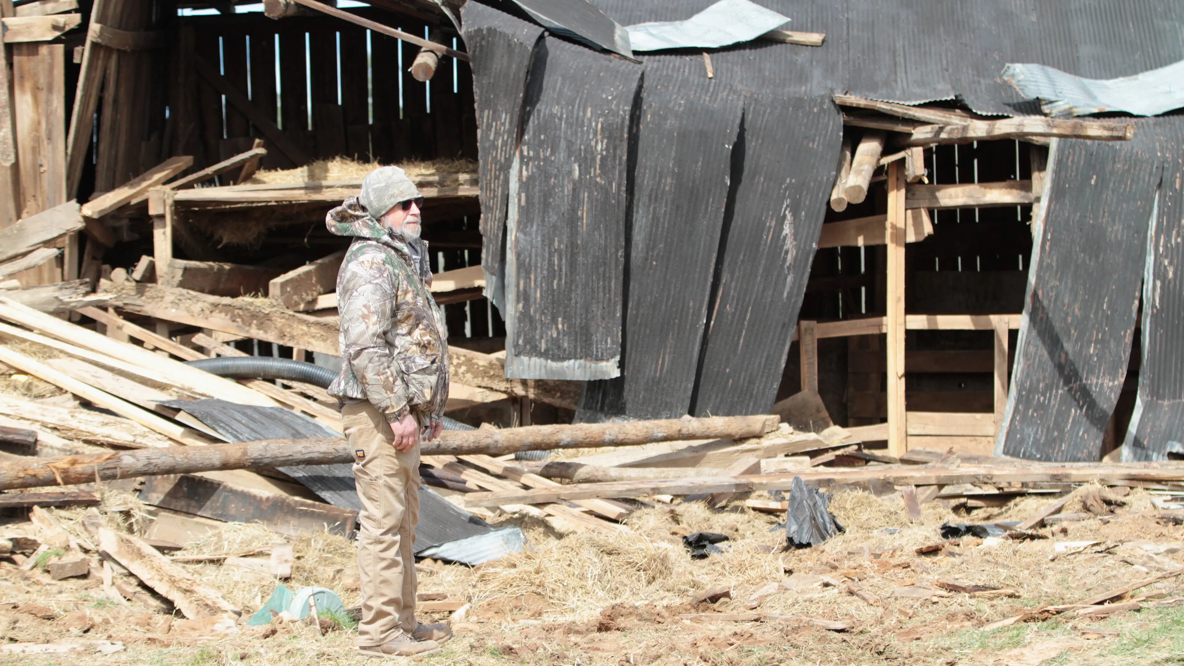 Barnwood Builders S16E6 The Spring Hunt