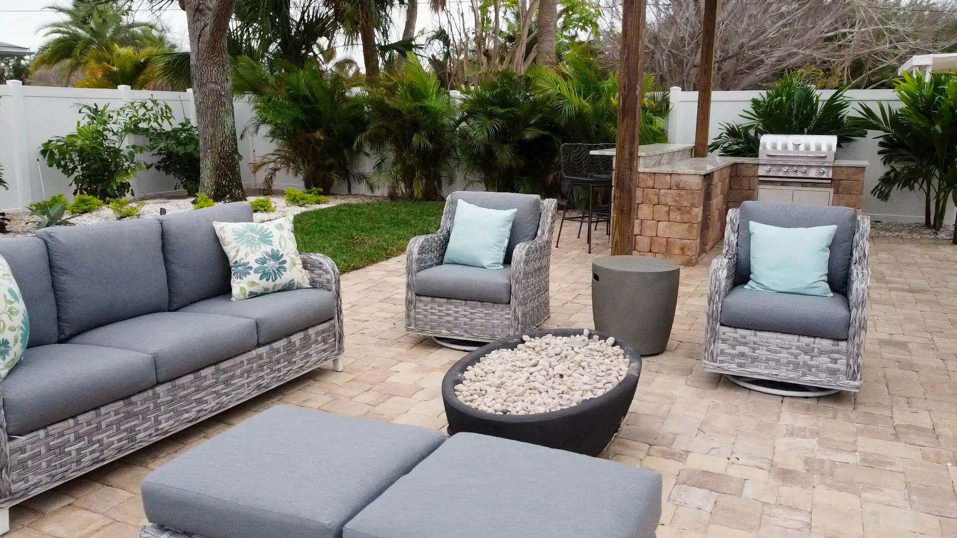 Beachfront Bargain Hunt: Renovation S8E7 Building an Outdoor Oasis in St. Pete Beach, Florida