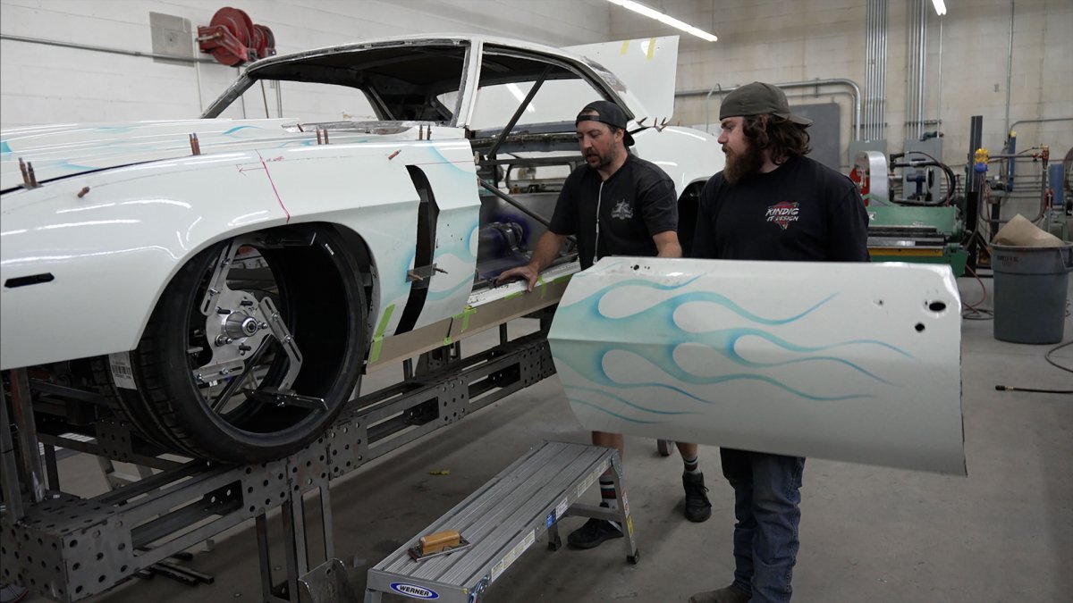 Bitchin' Rides S11E4 In a Land Down Under