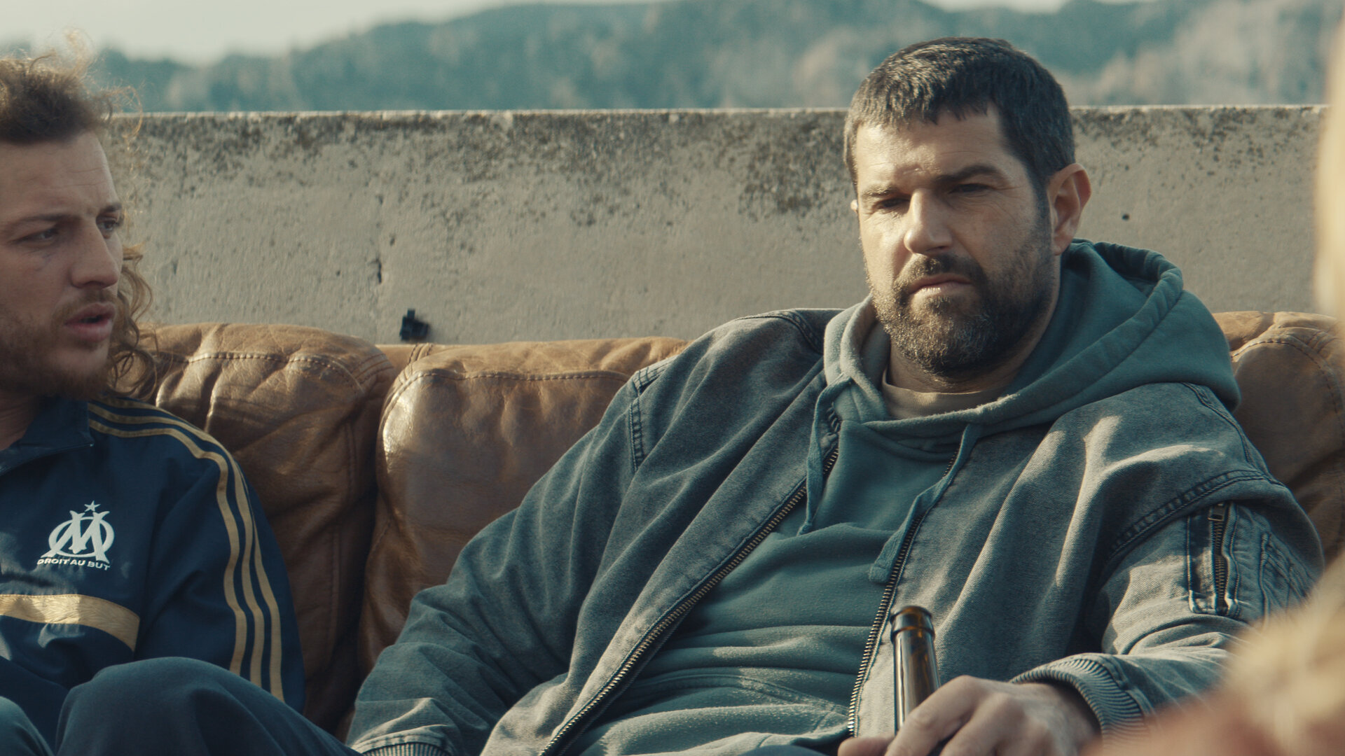 Blood Coast S2E1 Derrière les murs