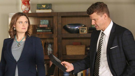 Bones S12E5 The Tutor in the Tussle