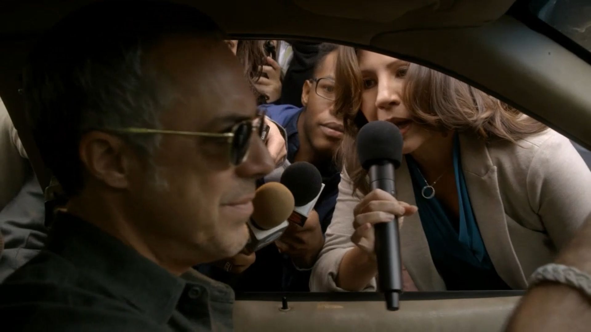 Bosch S1E9 The Magic Castle