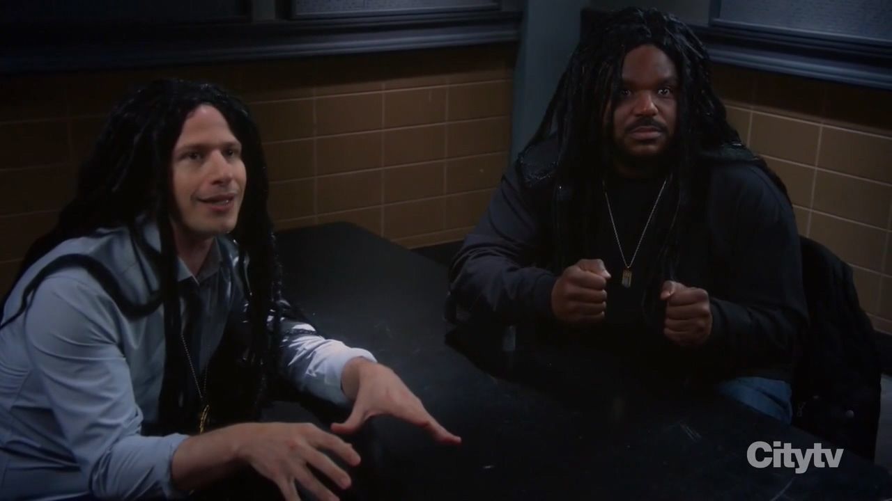 Brooklyn Nine-Nine S0E0 A Tale of Two Bandits