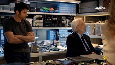 Crossing Lines S3E10 Enemy of the People