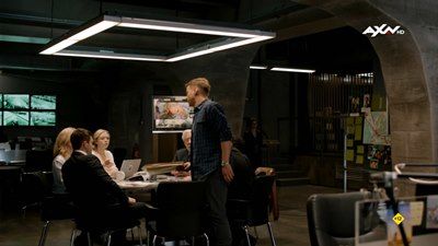 Crossing Lines S3E9 Expose