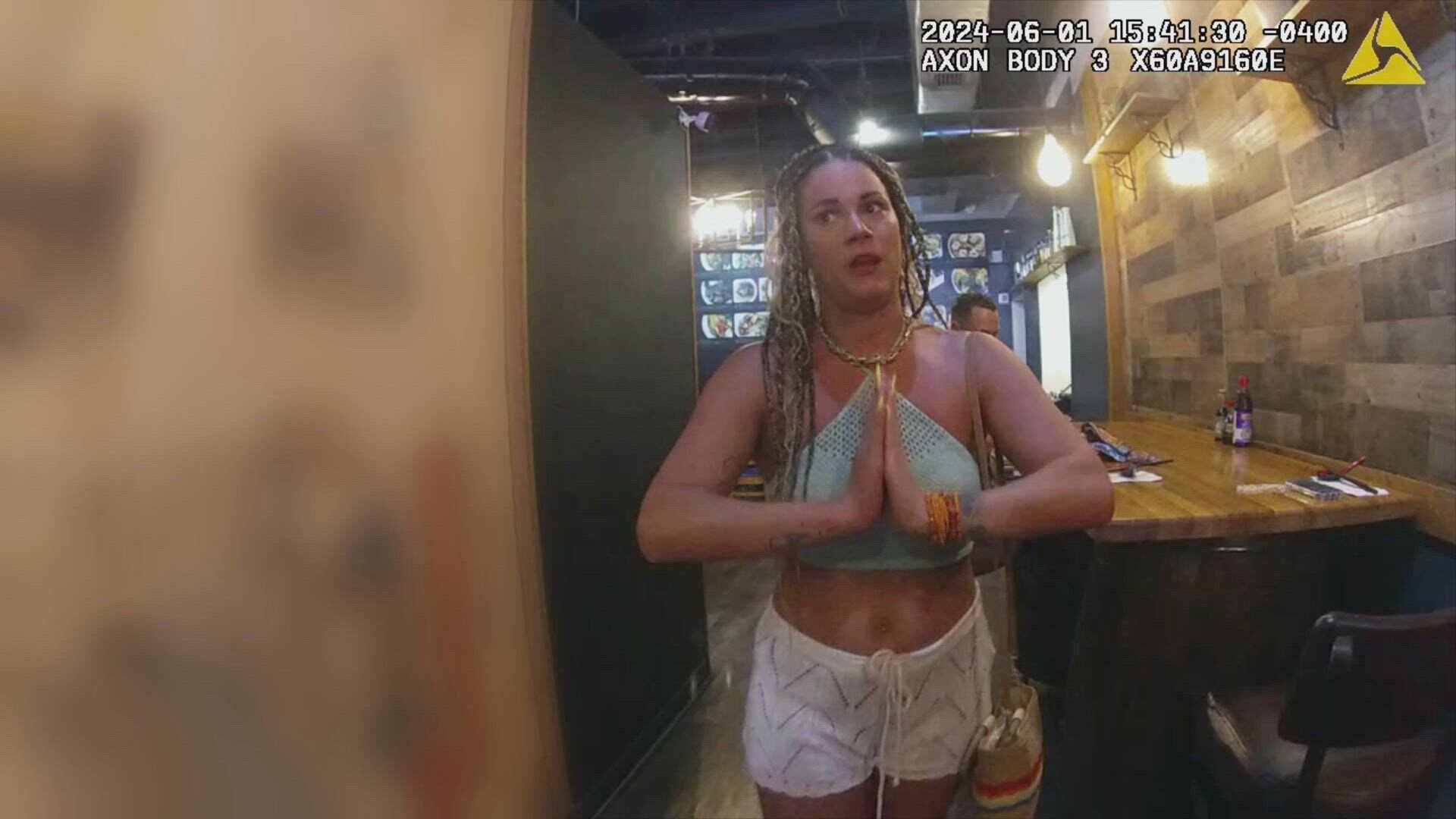 Customer Wars S5E6 The Naughty List