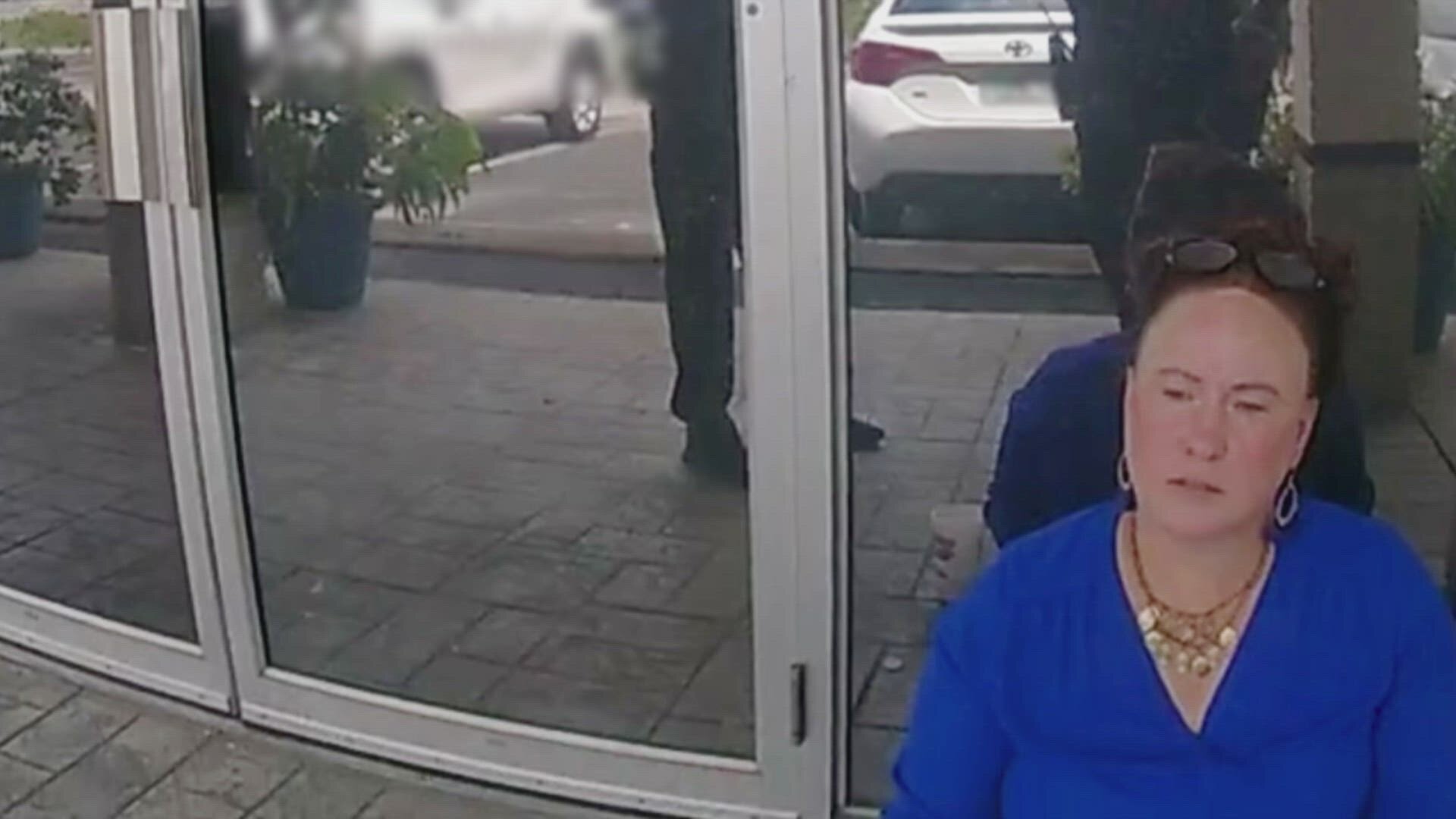 Customer Wars S6E2 Sting Operation