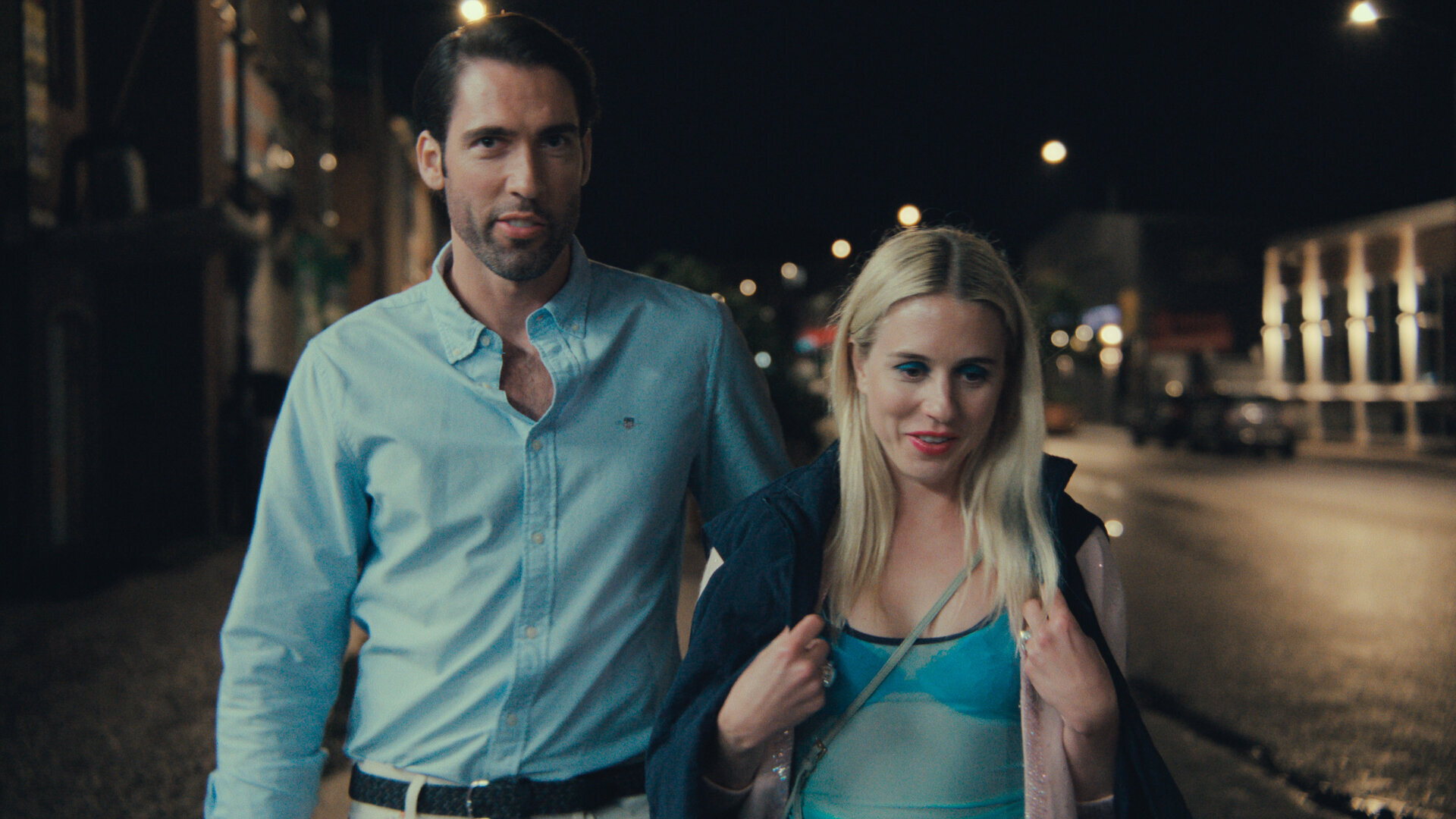 Diary of a Ditched Girl S1E1 Konsulten