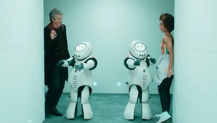 Doctor Who (2005) S10E2 Smile