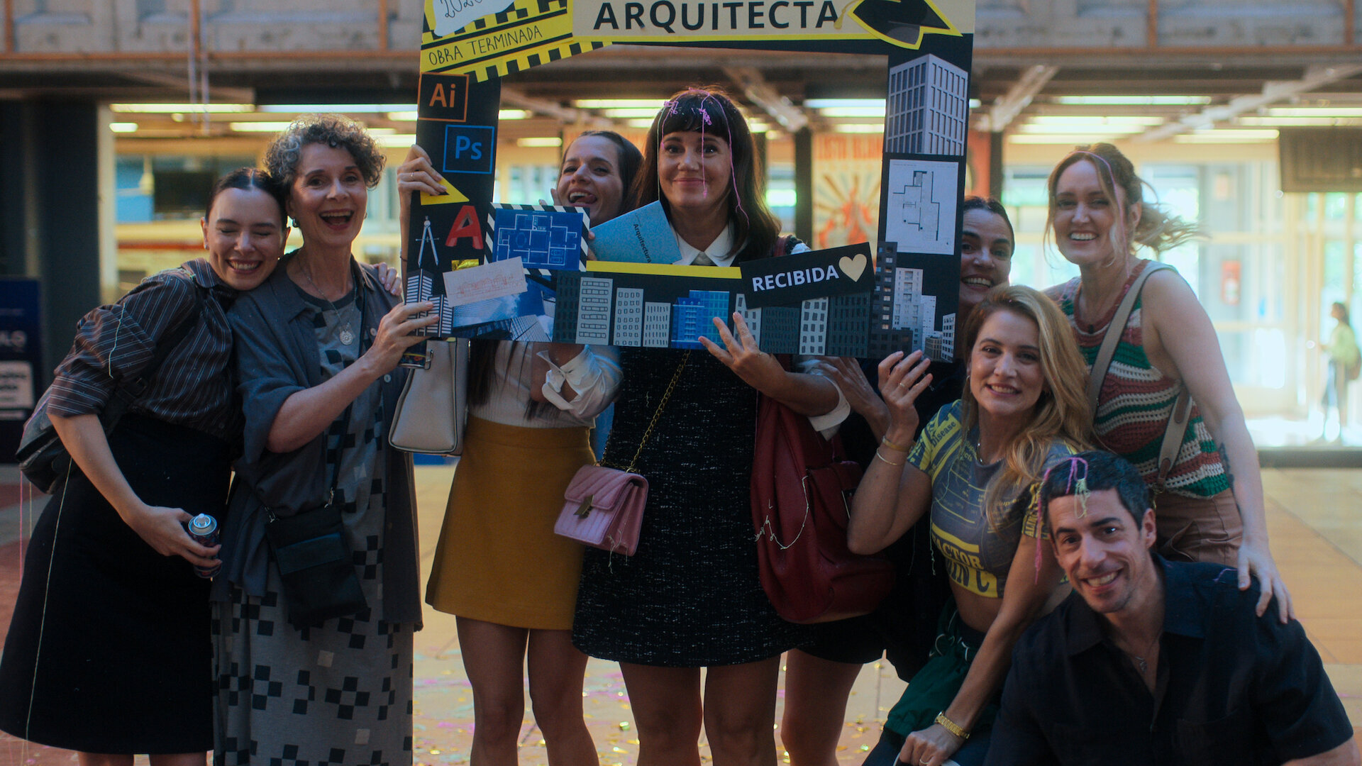 Envidiosa S3E1 Plantar bandera