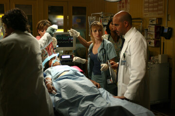 ER S14E1 The War Comes Home