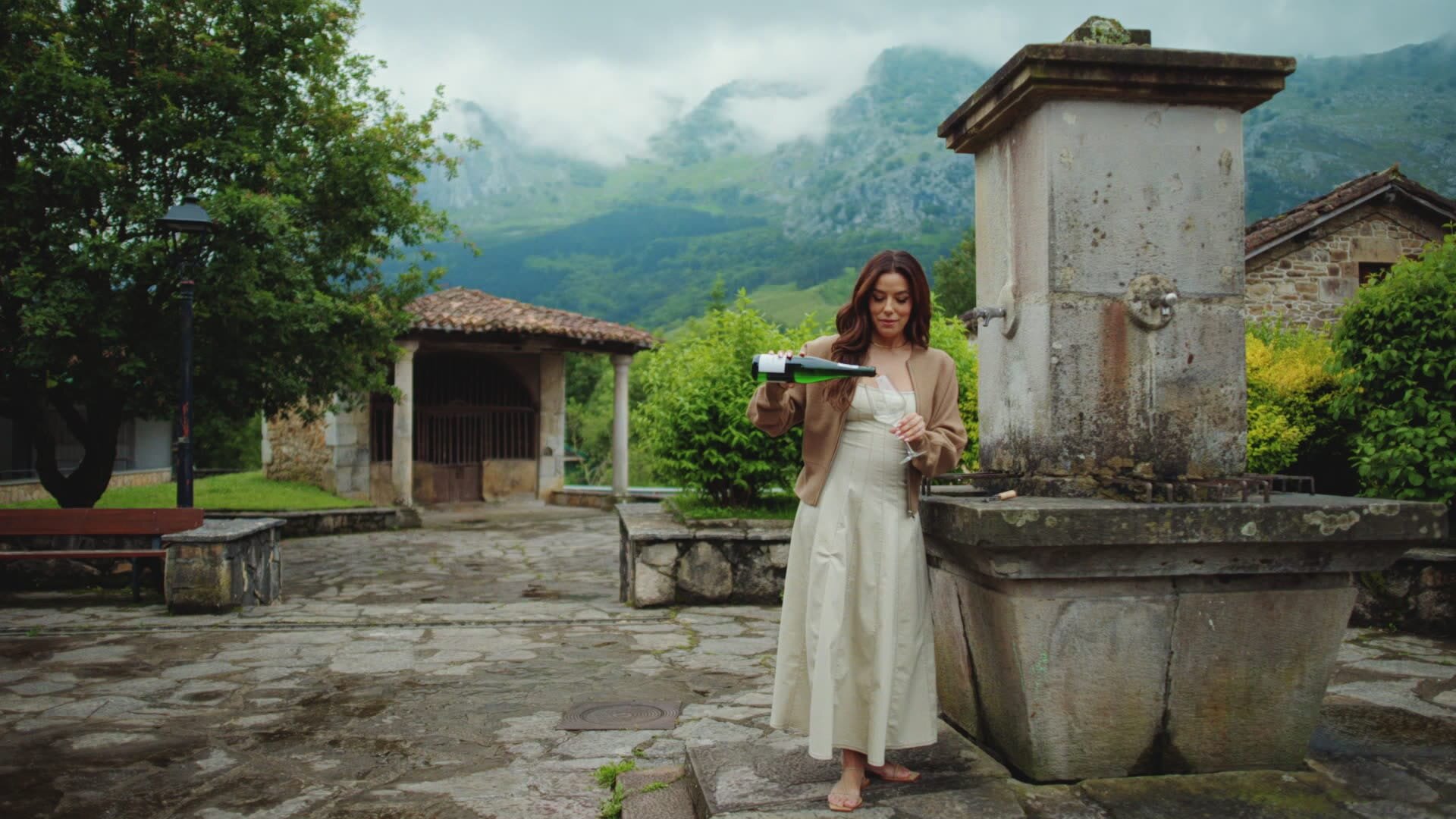 Eva Longoria: Searching for Spain S1E4 San Sebastián and the Basque Country