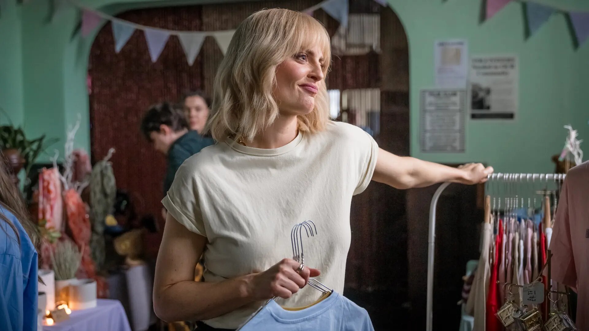 Everyone Else Burns S2E2 A Boot Loaded With Mass