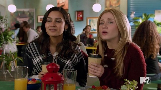 Faking It (2014) S3E7 Game On