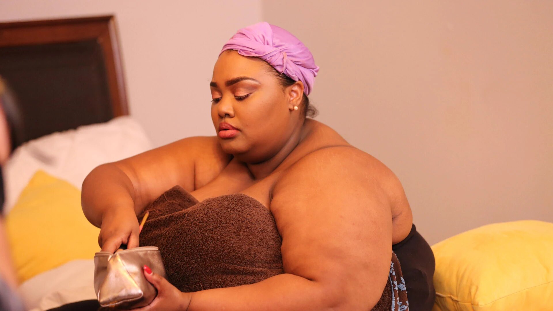 Family By the Ton S1E3 One Step at a Time