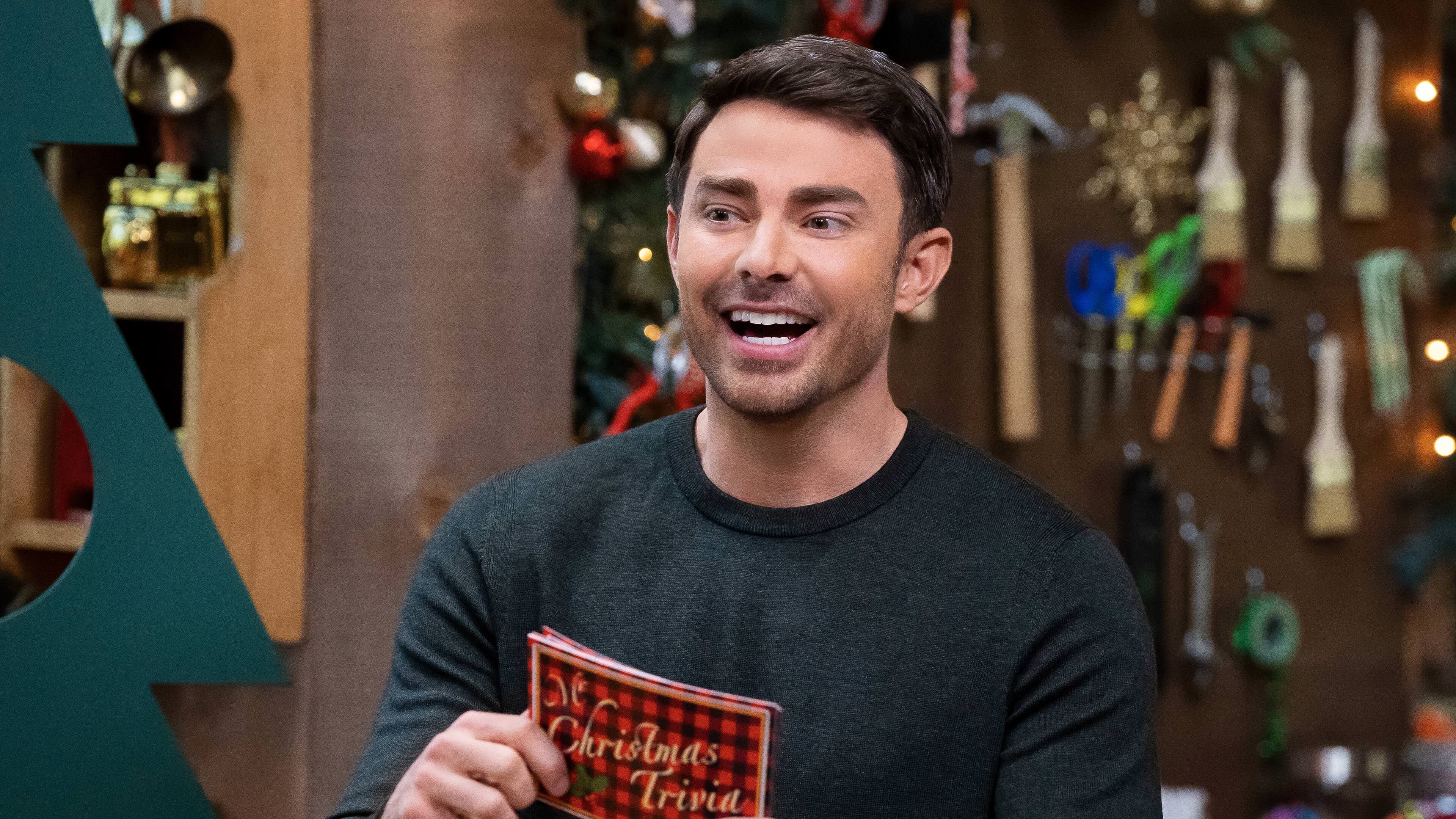 Finding Mr. Christmas S1E6 The Festive Five