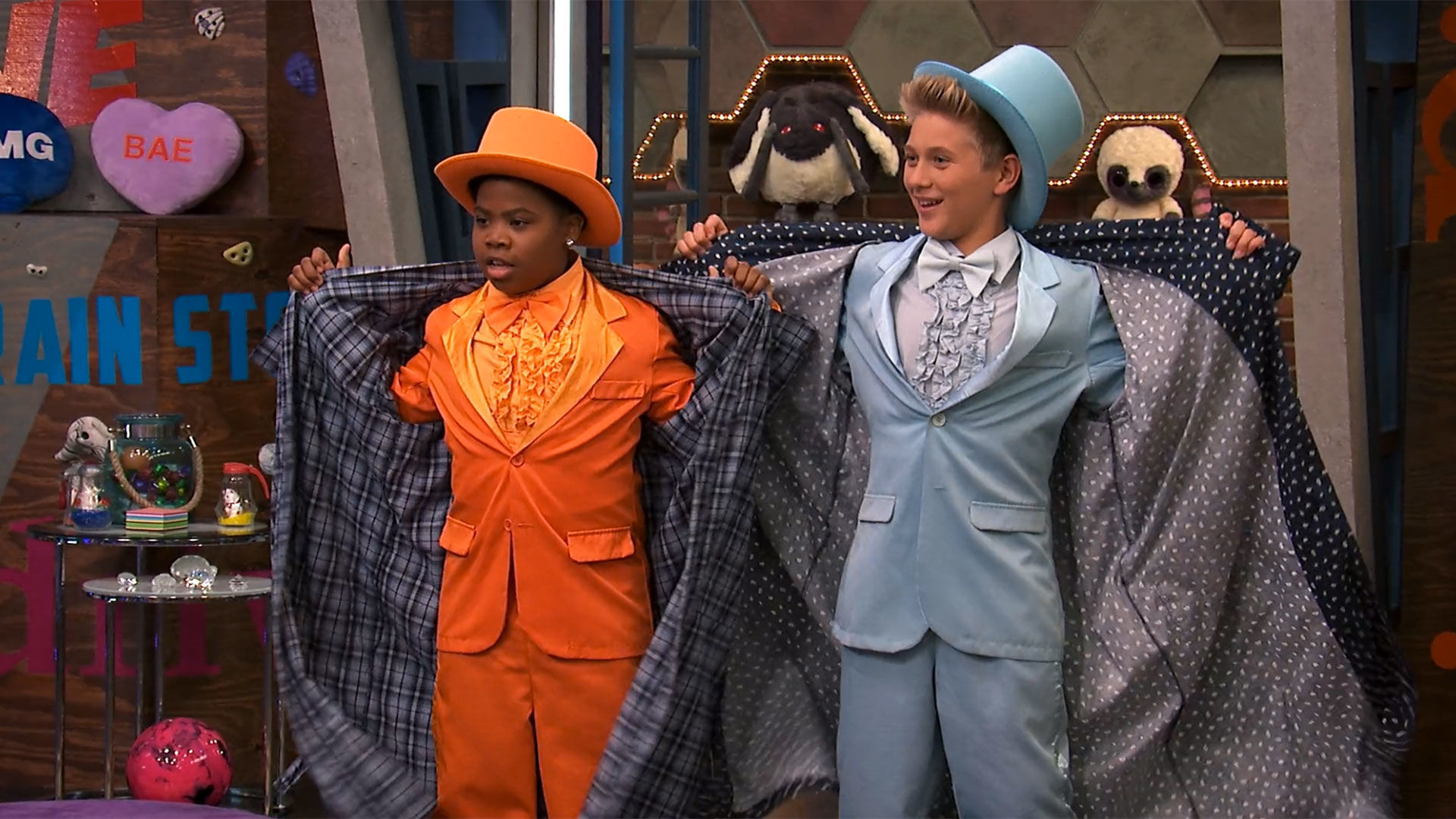 Game Shakers S2E9 Bunger Games