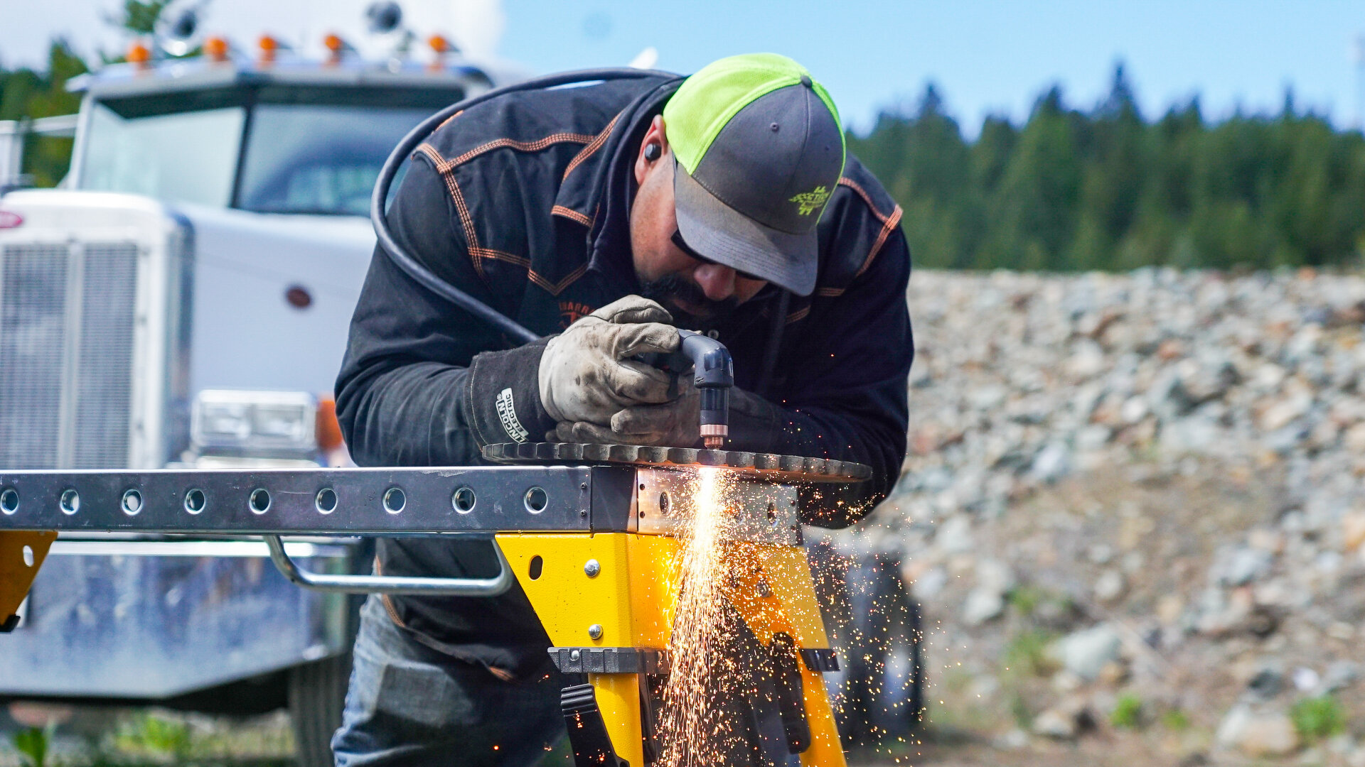 Gold Rush: Freddy Dodge's Mine Rescue S5E3 Blue Channel Gold