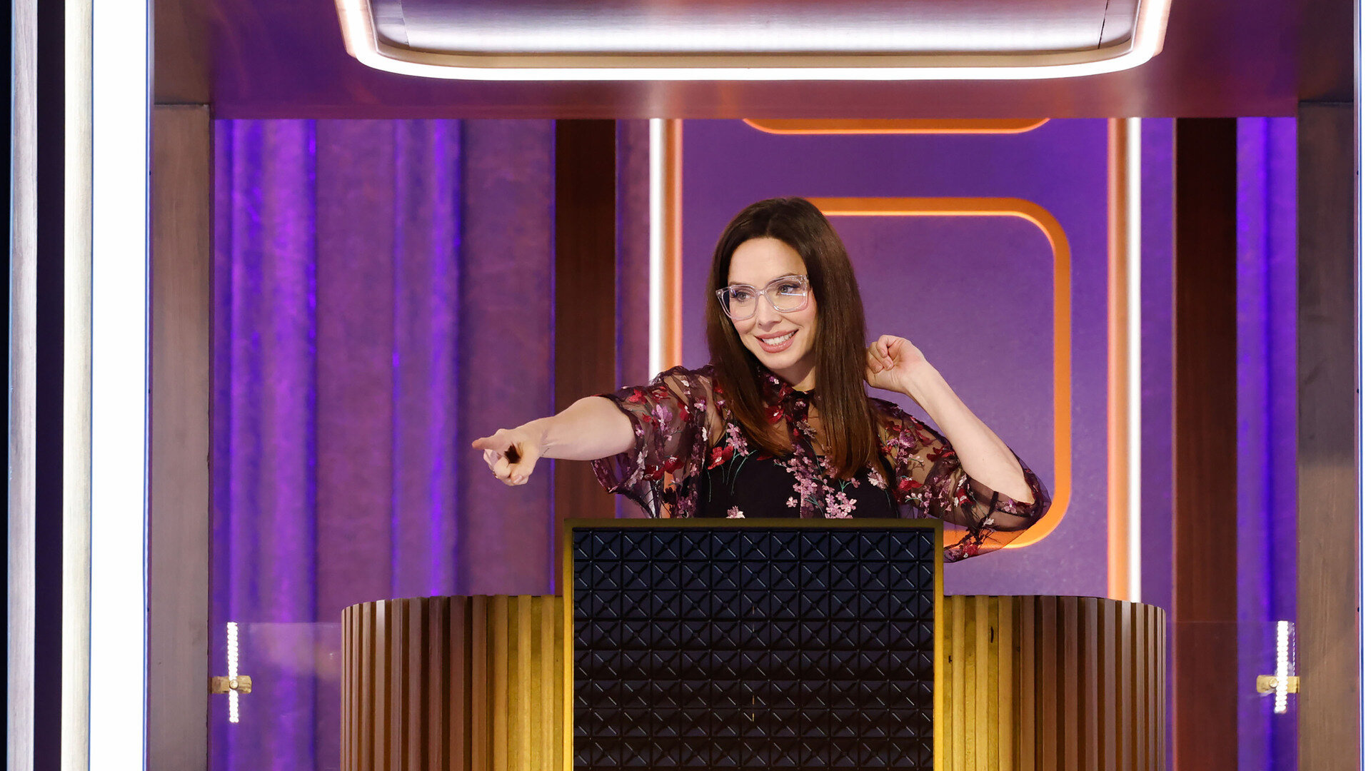 Hollywood Squares S1E1 It's a Dysfunctional Family Show