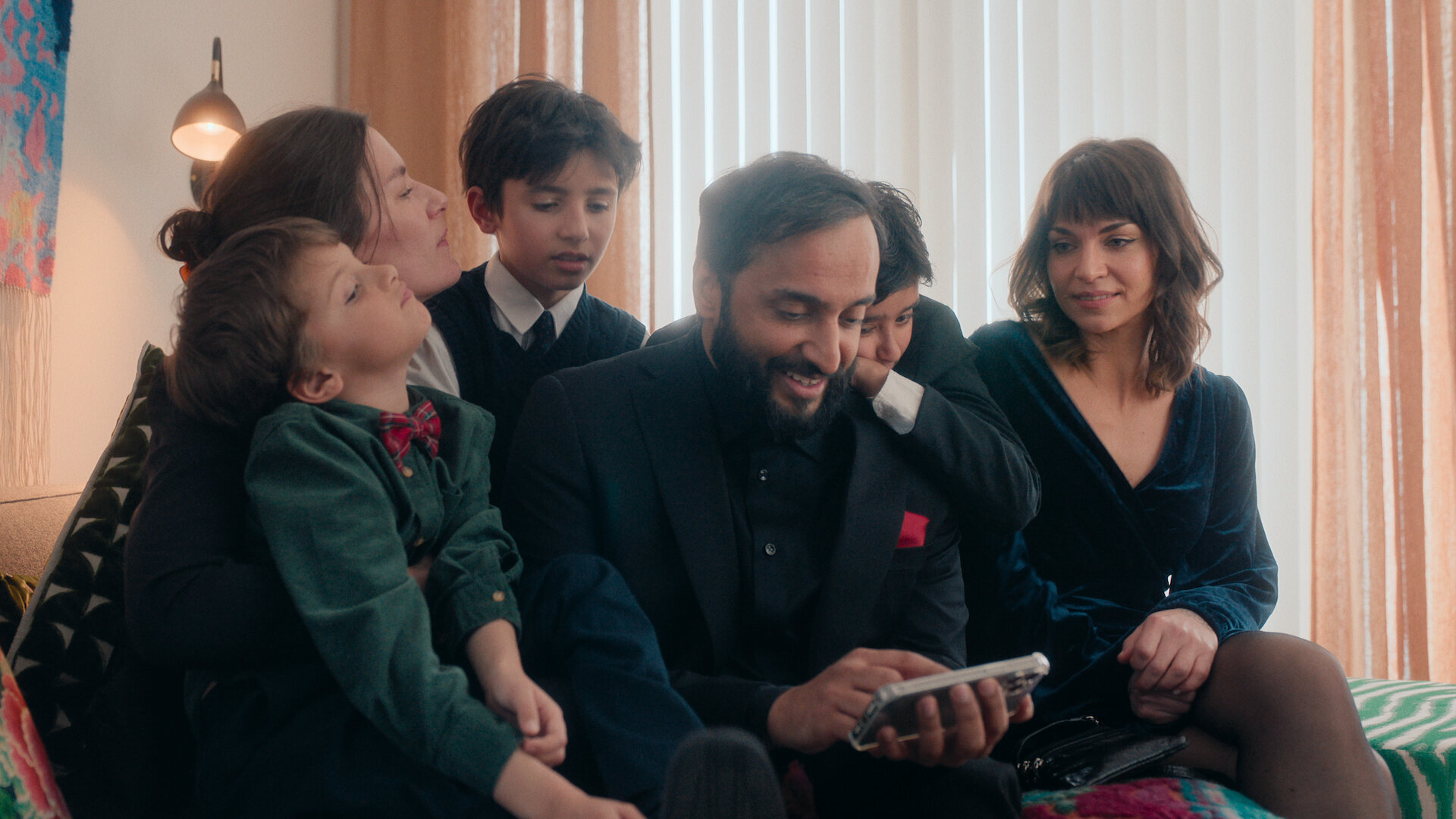 Home for Christmas S3E7 Merry lonely jul