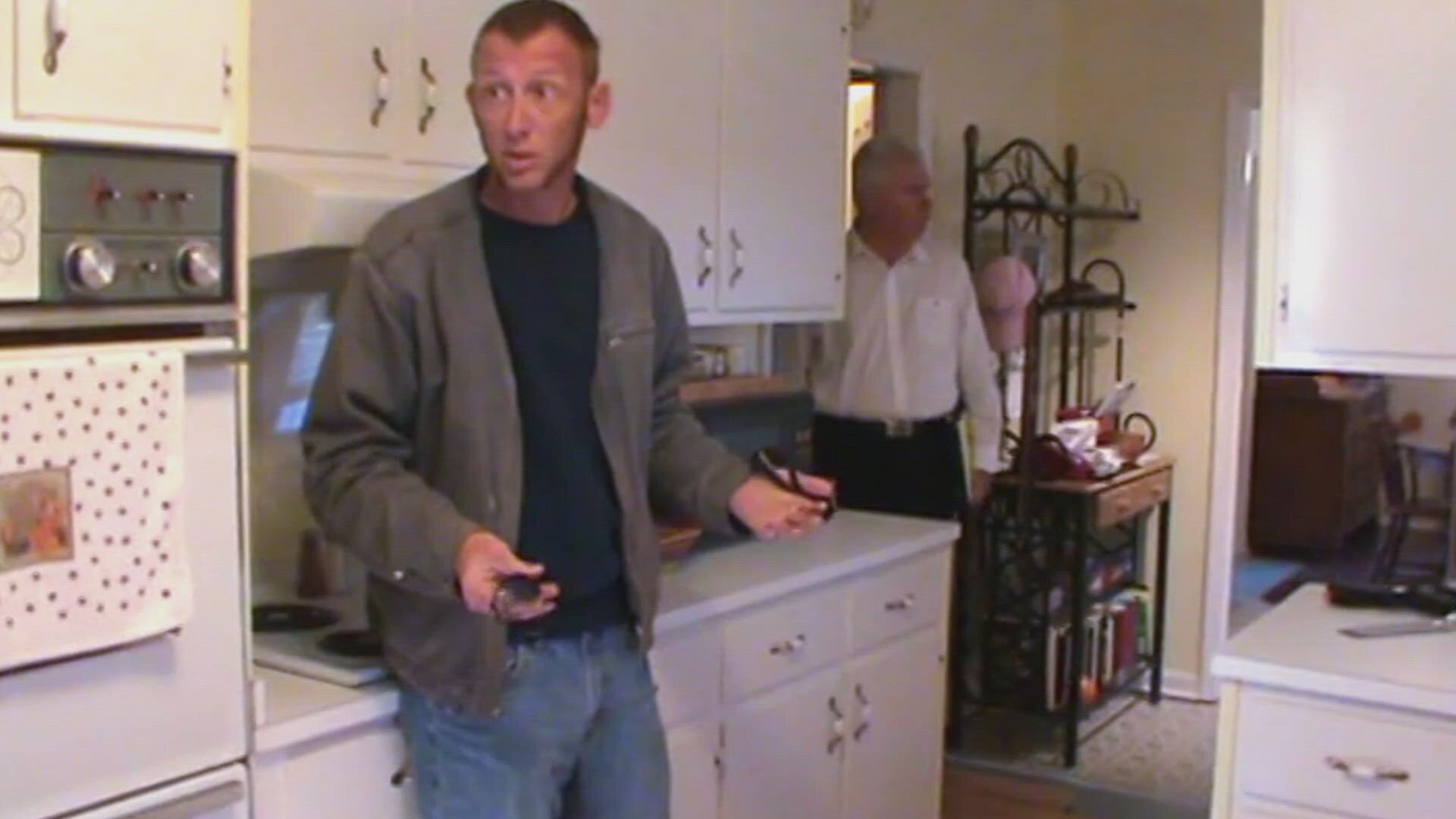 Interrogation Raw S3E5 Murder on the Family Farm