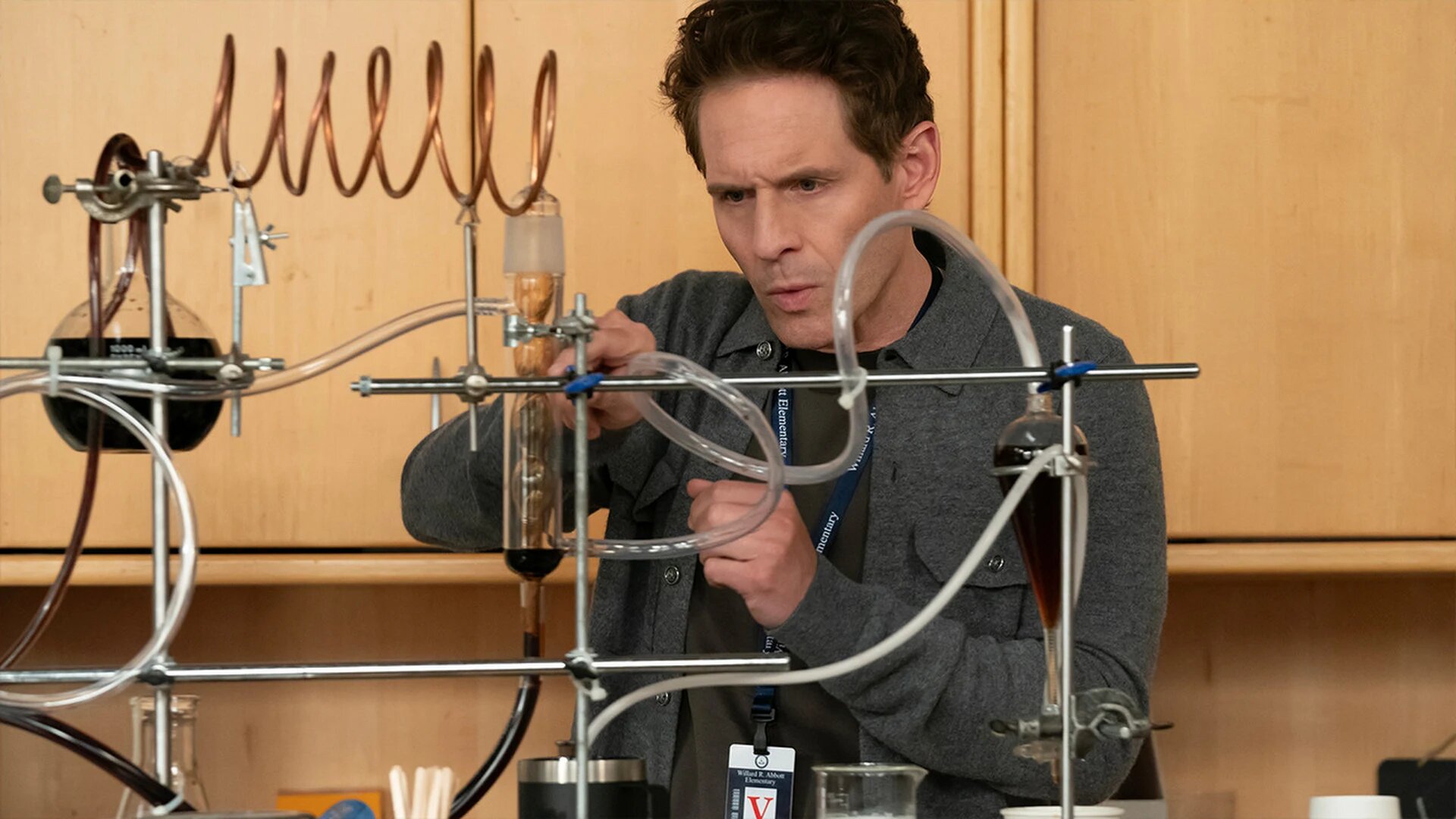 It's Always Sunny in Philadelphia S17E1 The Gang F***s Up Abbott Elementary