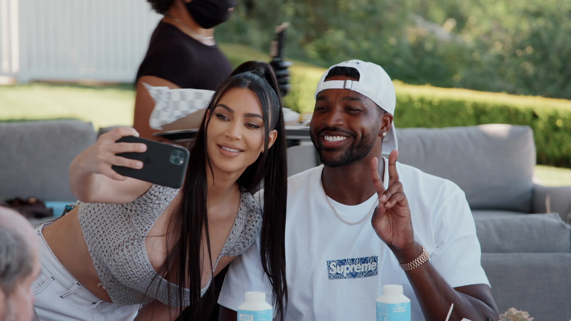 Keeping Up with the Kardashians S19E8 Love Lockdown