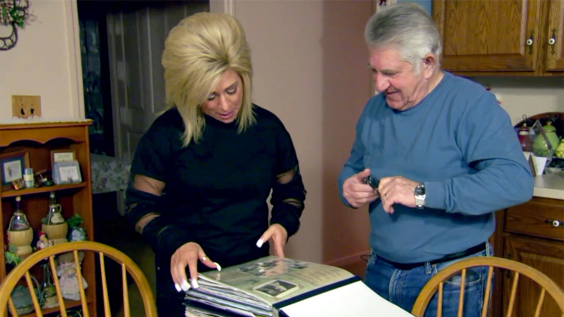 Long Island Medium S8E3 Back to My Roots