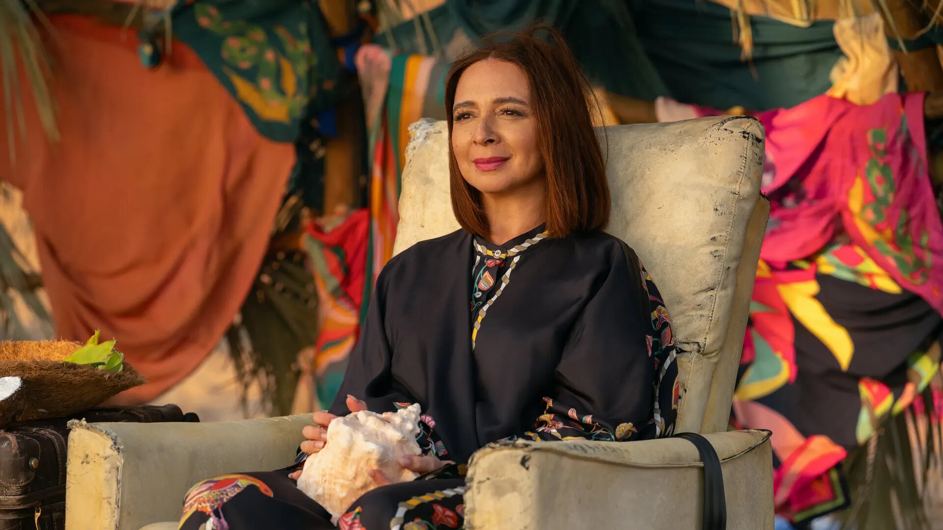 Loot S3E1 Bye-Bye Mode