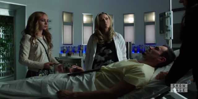 Lost Girl S5E15 Let Them Burn