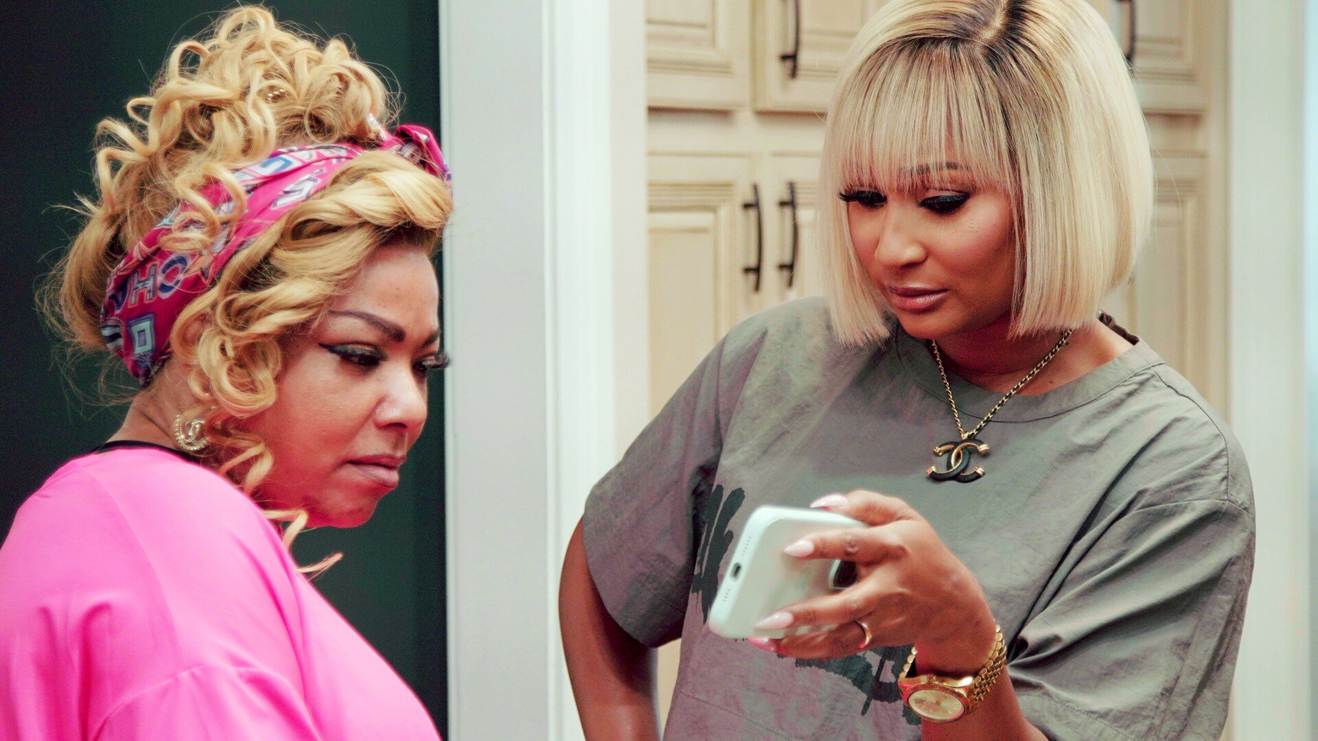 Love & Marriage: Huntsville S9E4 Steering into Scandal