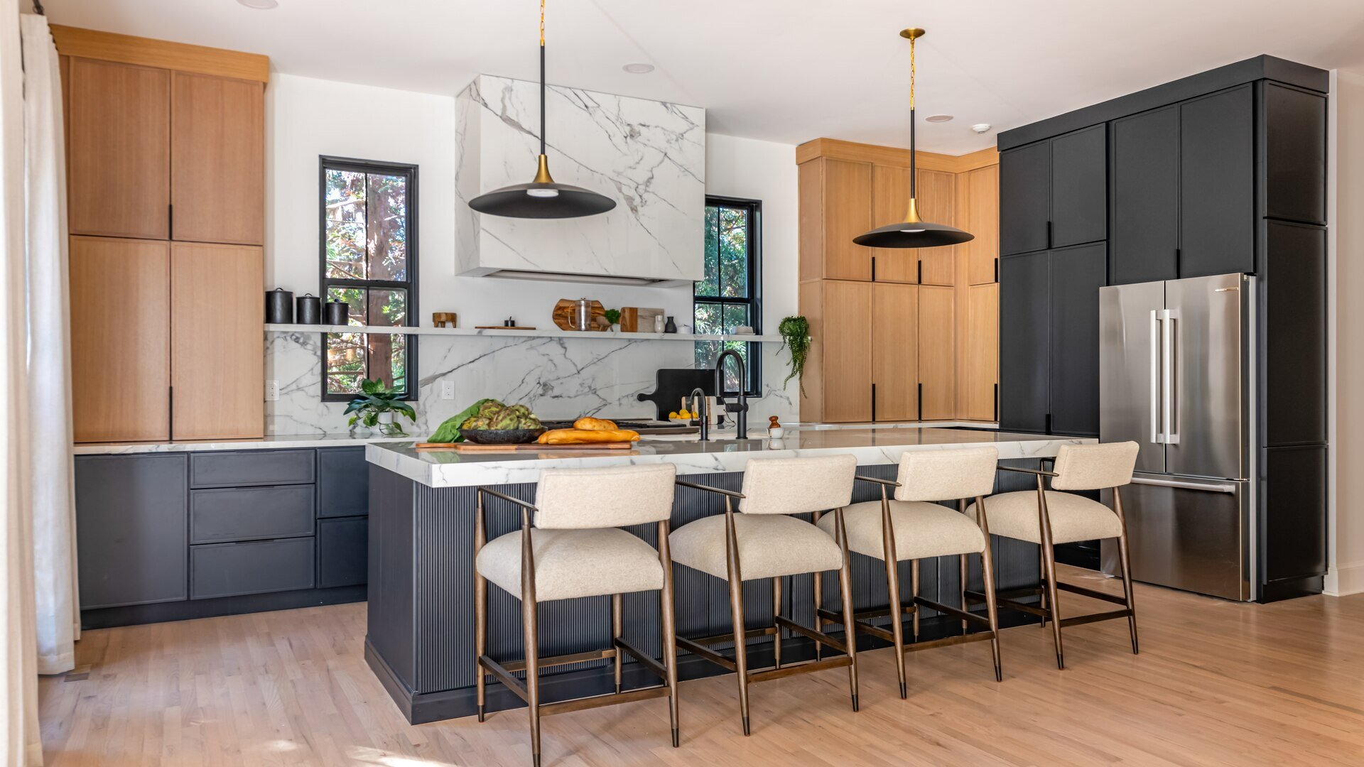 Married to Real Estate S4E1 Tiny Apartment to Million Dollar Dream