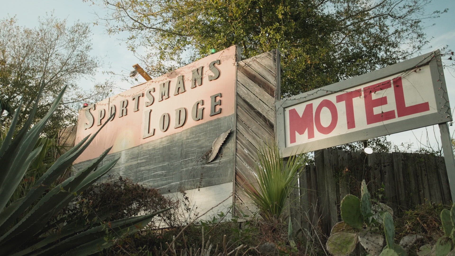 Murder at the Motel S2E5 Sportsmans Lodge