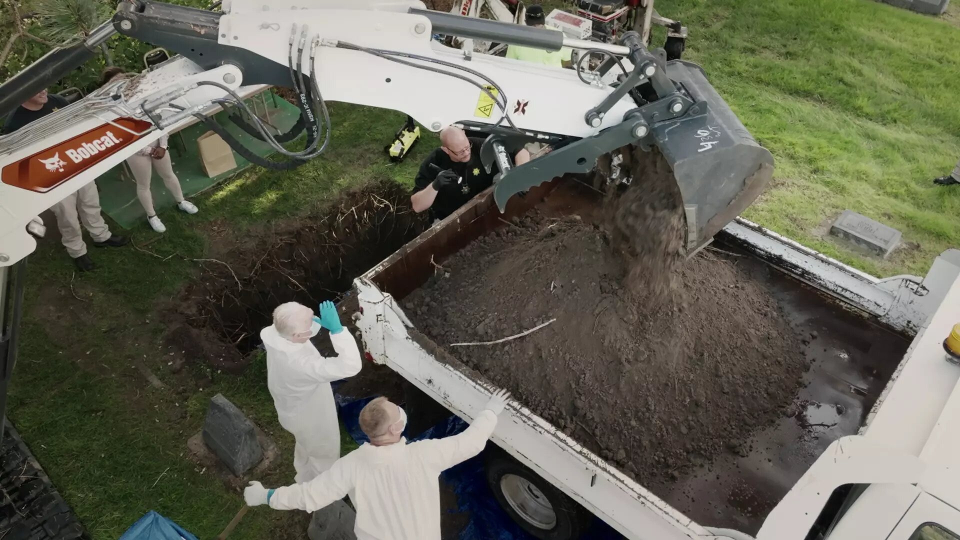 Naming the Dead S1E4 The Body on the Train