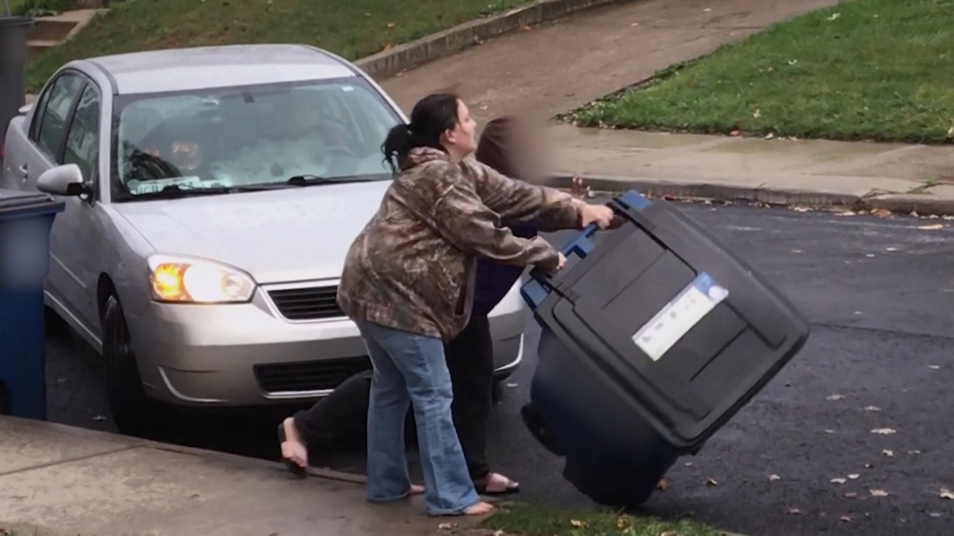 Neighborhood Wars S1E3 Good Fences Make Good Neighbors