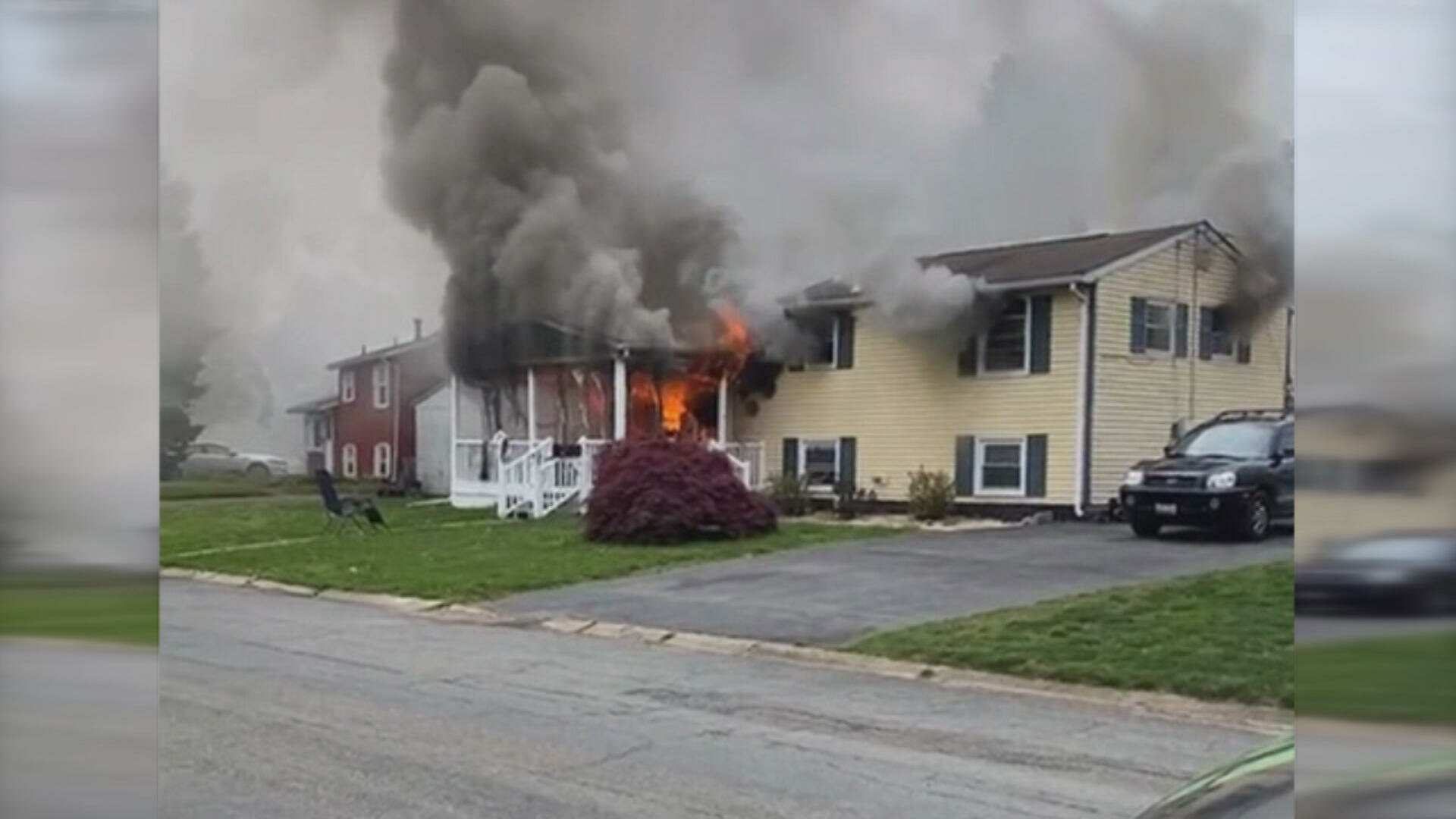 Neighborhood Wars S2E1 Don't You Be My Neighbor