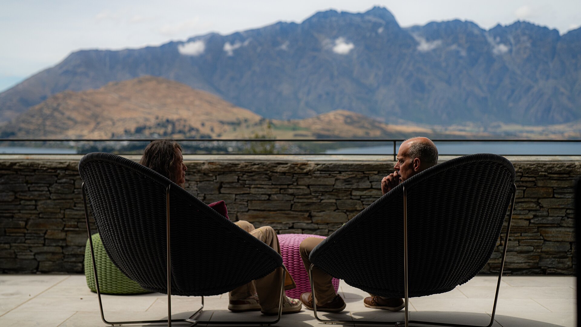 New Zealand's Best Homes with Phil Spencer S1E4 Beachside Baches