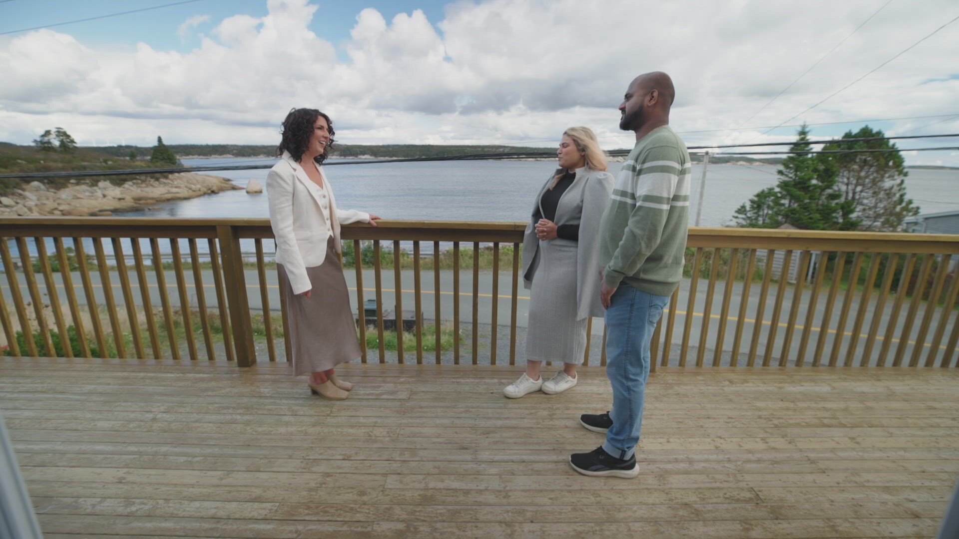 Oceanfront Property Hunt S1E18 Tania and Sundara