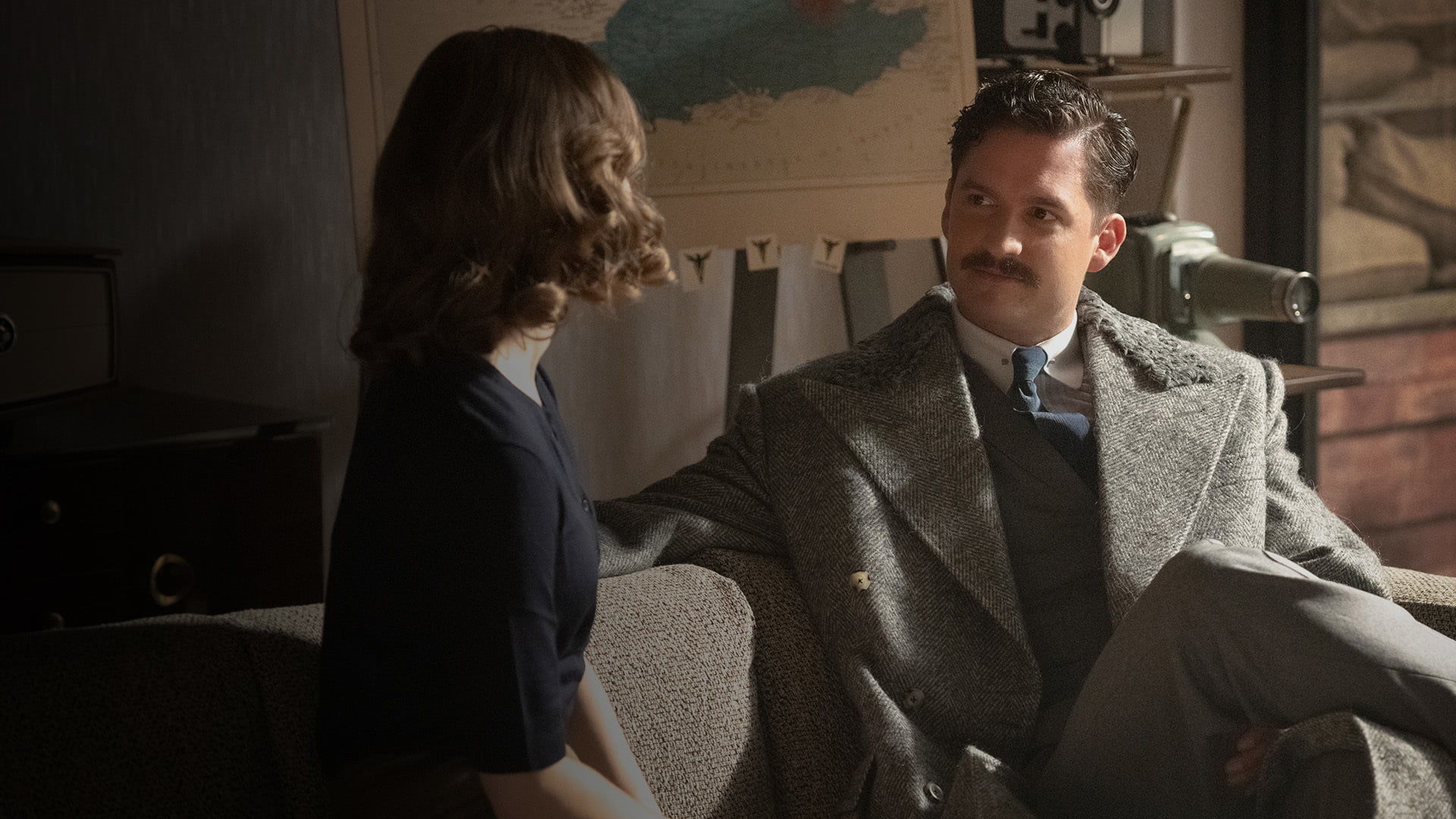 Pennyworth S2E1 The Heavy Crown